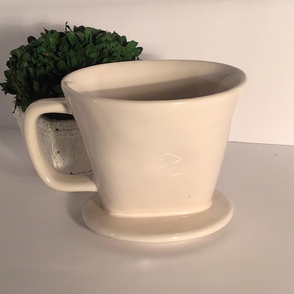 Rae Dunn Artisan Collection ceramic pour over drip cone Coffee white - Picture 2 of 4